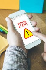 Den Virenscanner gibt's auch für das Handy. Handy nach Virus scannen mit App.