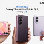 Die drei neuen Foldables von Samsung werden von Personen in die Kamera gehalten. Dar&uuml;ber stehen die Namen der Ger&auml;te.